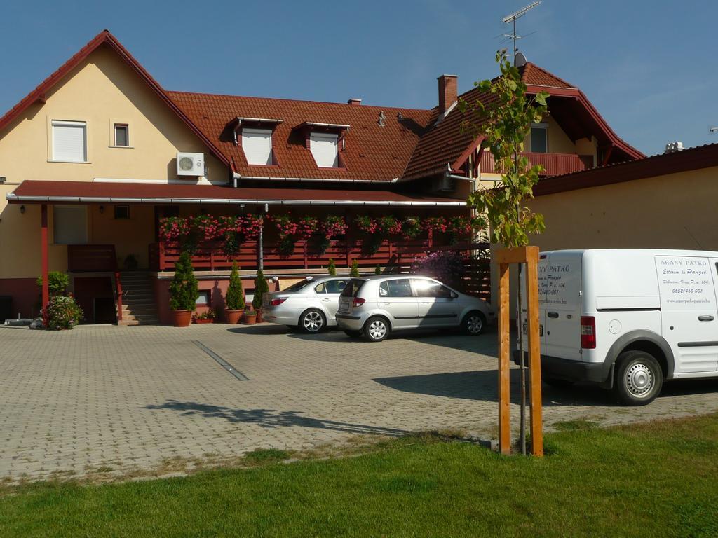 Arany Patkó Panzió Debrecen Exterior foto